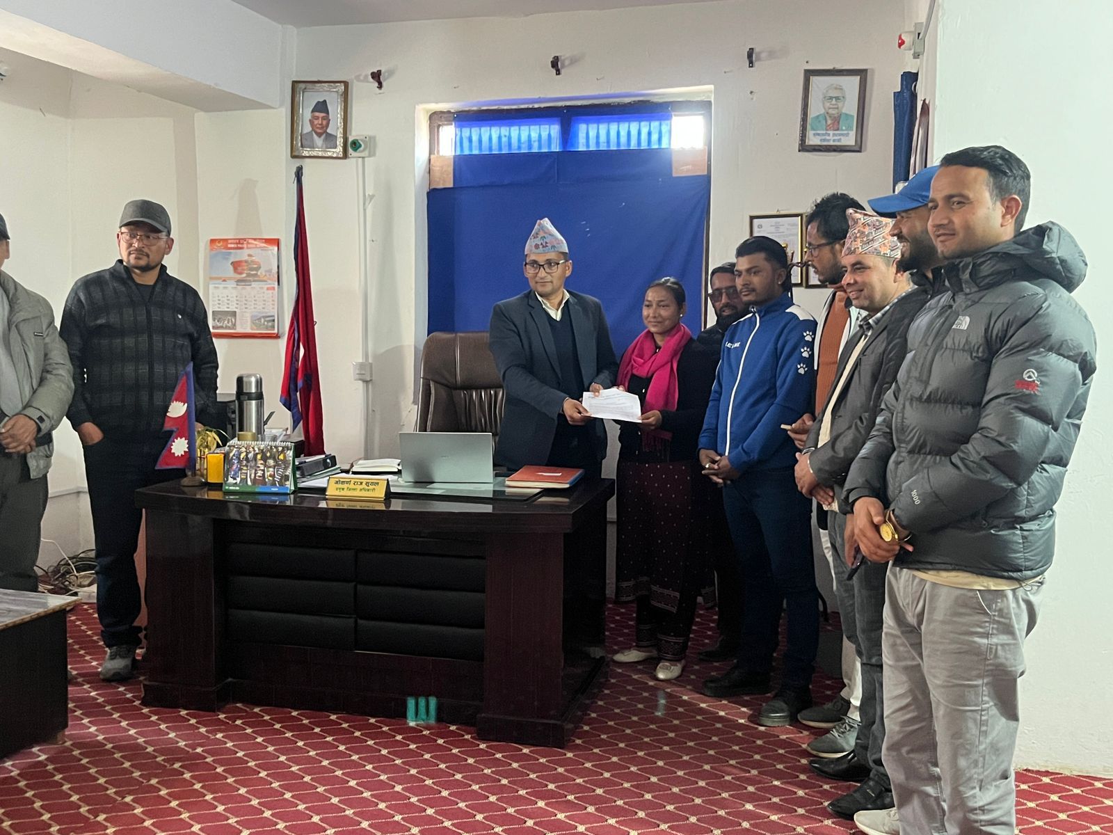 निर्वाचन मर्यादित बनाउन कालीकोट प्रशासनलाई ११ बुँदे युवा मानवअधिकार रक्षकको ध्यानाकर्षण